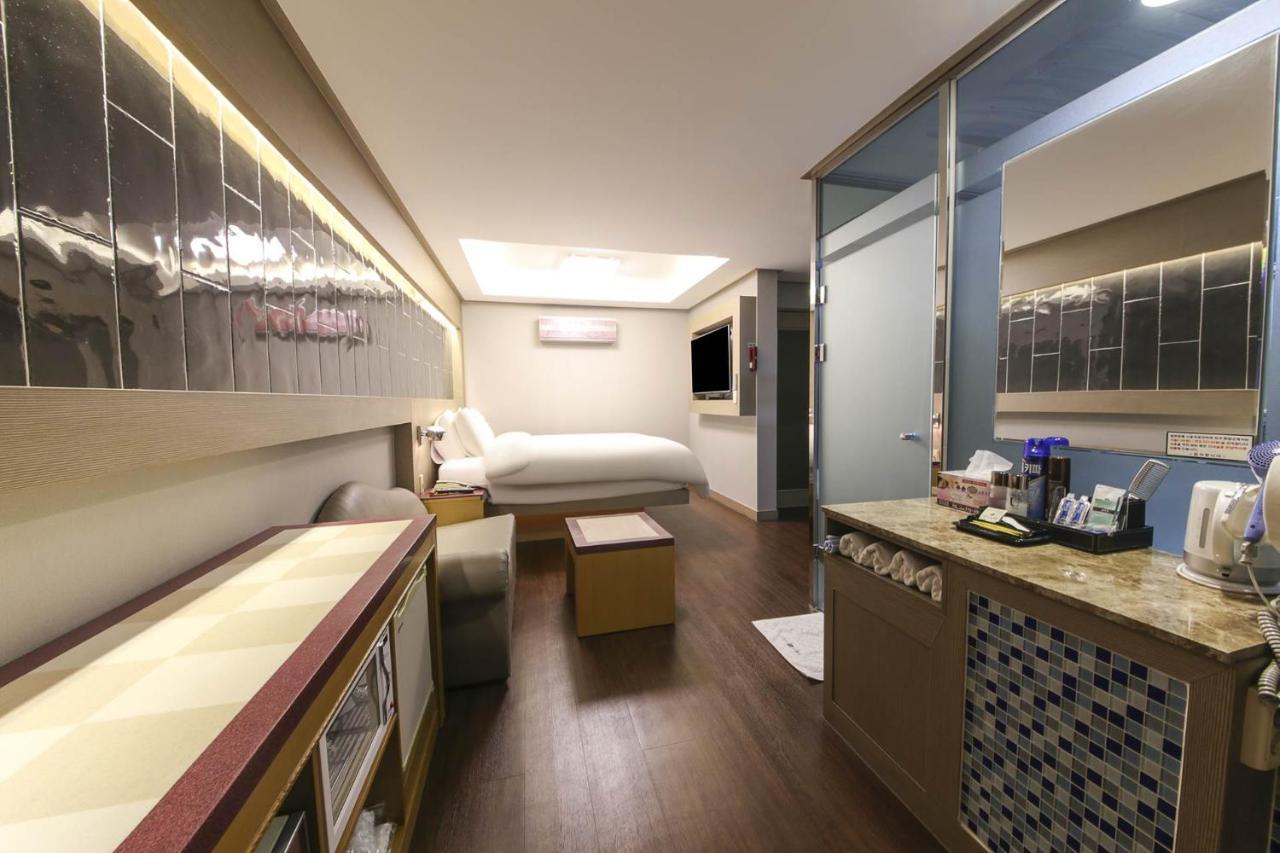 Sugar Hotel Кёнджу Экстерьер фото
