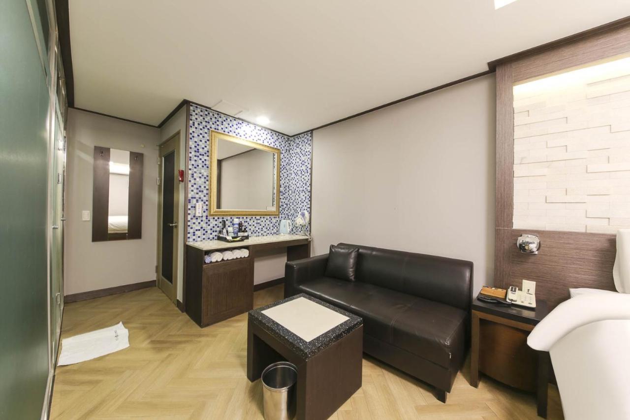 Sugar Hotel Кёнджу Экстерьер фото
