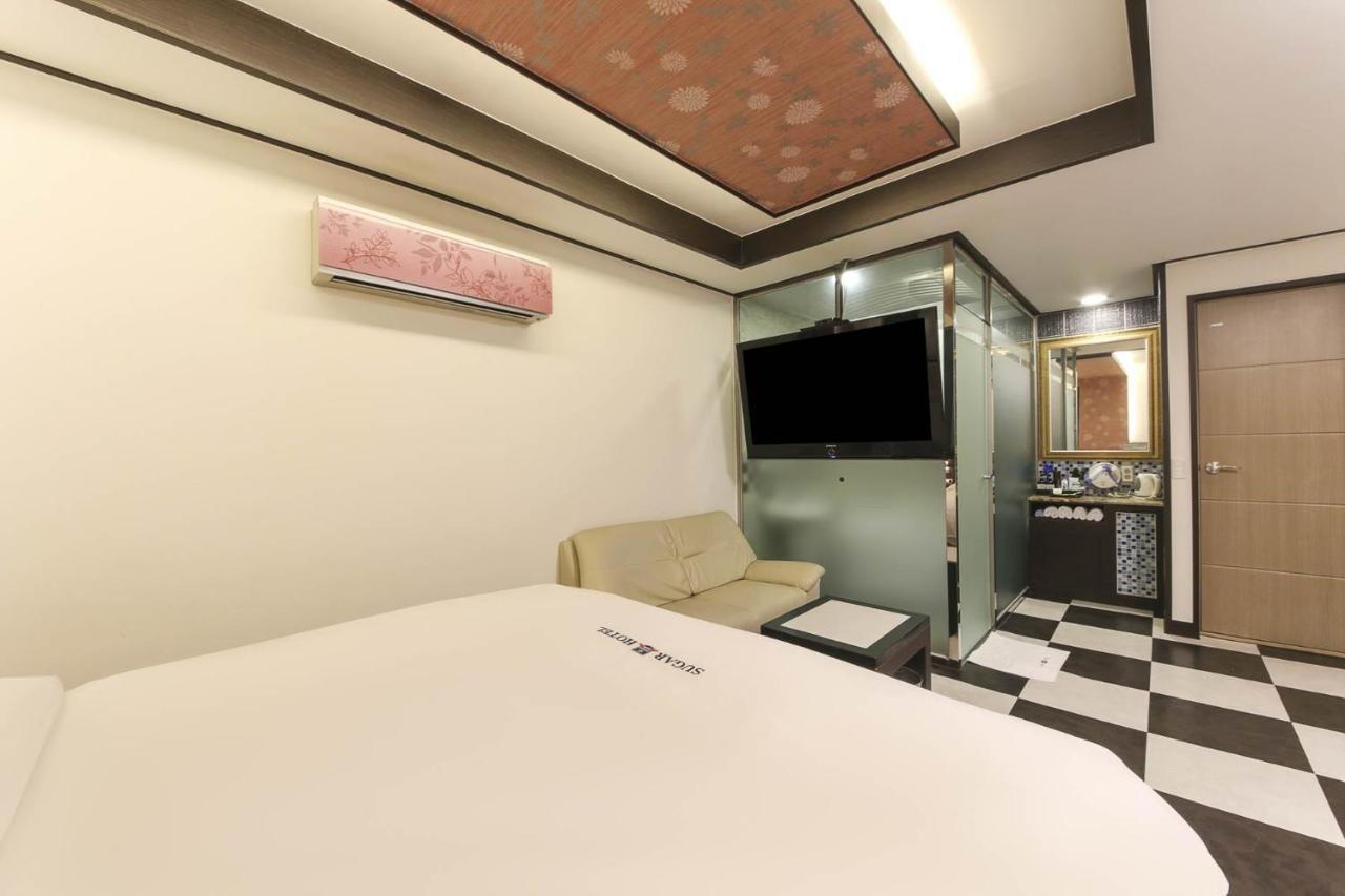 Sugar Hotel Кёнджу Экстерьер фото