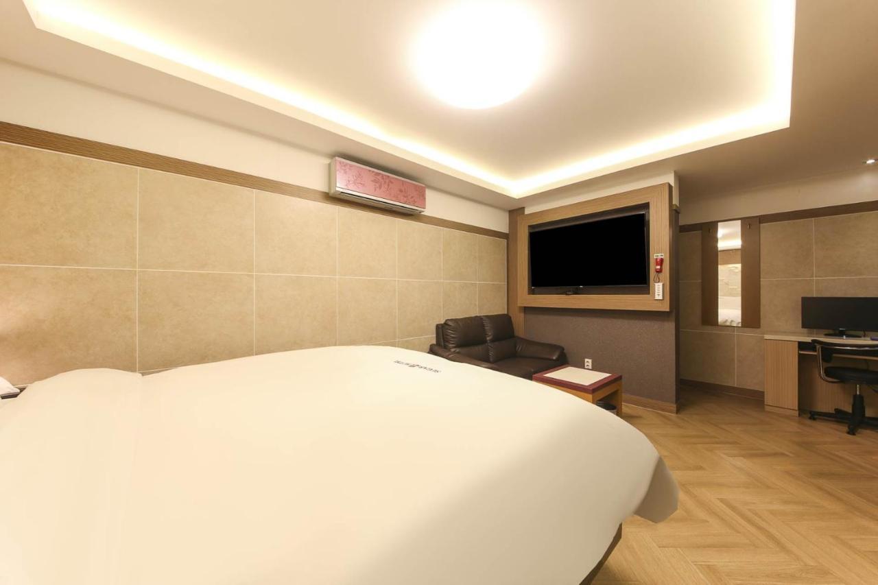 Sugar Hotel Кёнджу Экстерьер фото